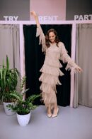 Bezhevoe Dress In Style Getsbi