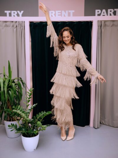 Bezhevoe Dress In Style Getsbi