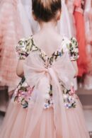 Raznotsvetnoe dress with sleeves - fonarik