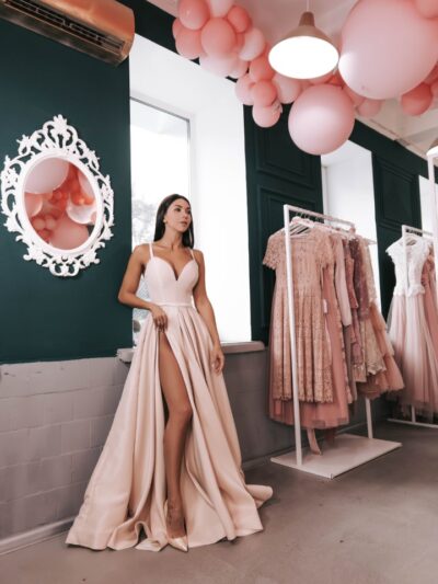 Satin Dress With Glubokim A Leg Slit
