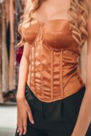 Top With Shaped Cups