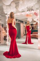Dress With A Train With Thin Straps