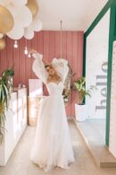 White Dress Usypannoe Stars With Voluminous Sleeves