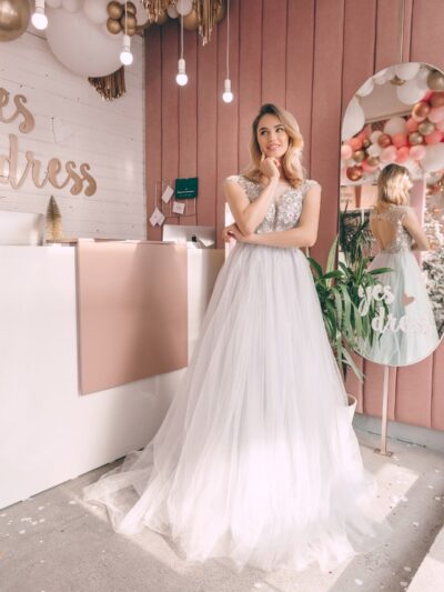 Dress Tulle With A Train, Top Embroidered Beads And Flowers
