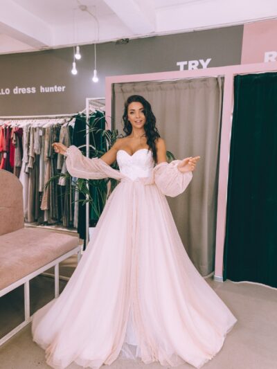 Lace-Up Corset Wedding Dress With A Fixed Peach Cape
