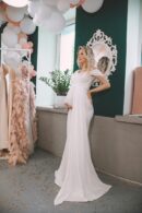 Floor-Length Dress With Trains White