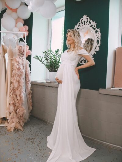 Floor-Length Dress With Trains White