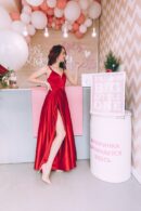 Dress With Glubokim A Leg Slit On Straps Back With Lacing