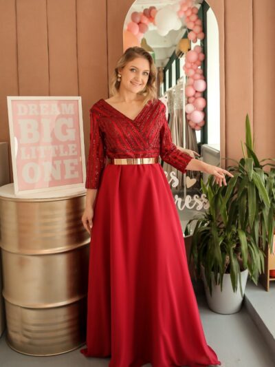 Dress floor-length with top made of payetok
